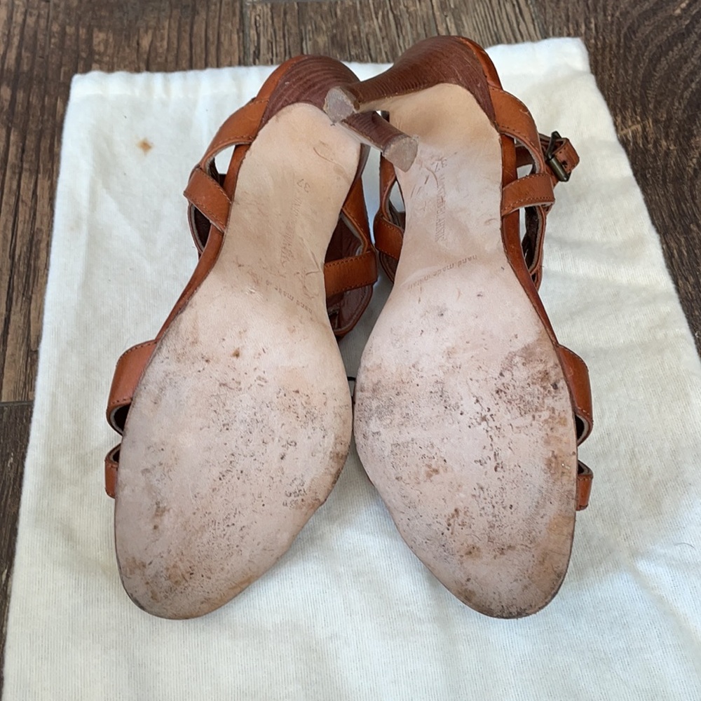 Manolo Blahnik heels - Picture 4 of 5